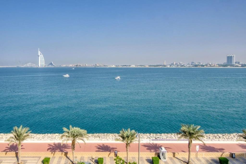 Marvelous Private Beach Apartment In Palm Dubai Within Anantara 5 Star Resort エクステリア 写真